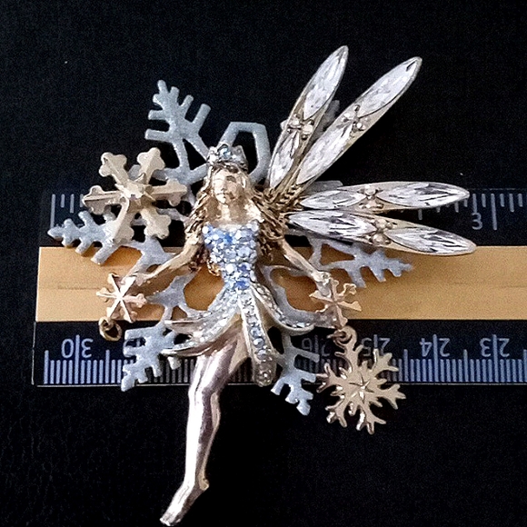 KIRKS FOLLY WINTER SNOWFLAKE FAIRY BROOCH - Picture 7 of 8
